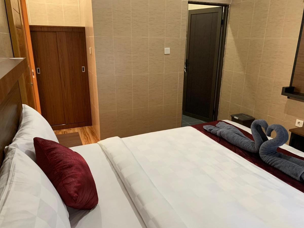 Tirtasuci House Hotel Kuta Lombok Kültér fotó