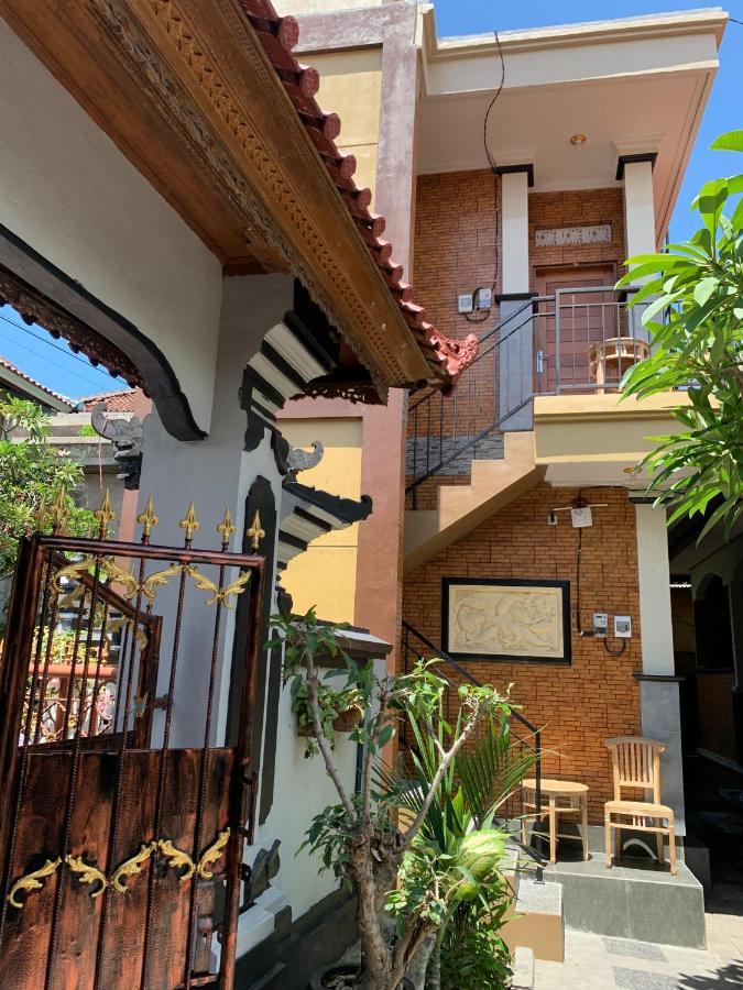 Tirtasuci House Hotel Kuta Lombok Kültér fotó