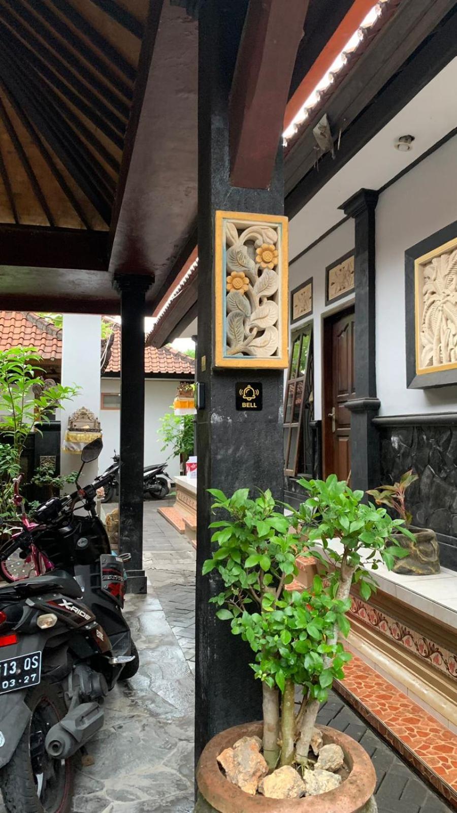 Tirtasuci House Hotel Kuta Lombok Kültér fotó