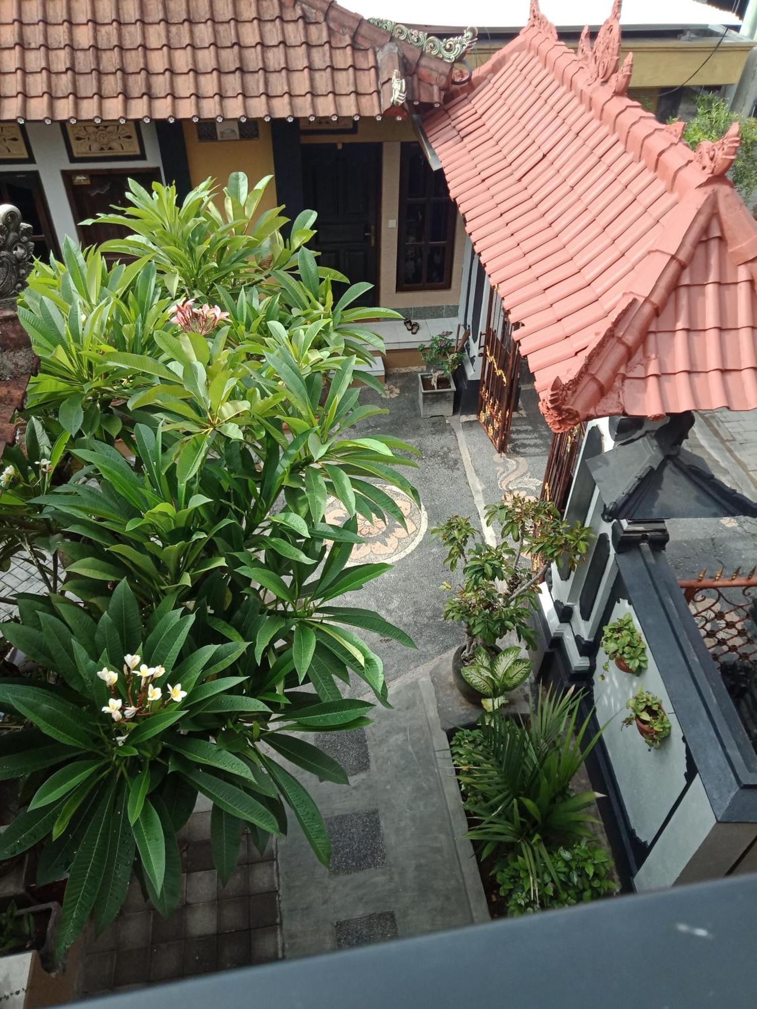 Tirtasuci House Hotel Kuta Lombok Kültér fotó